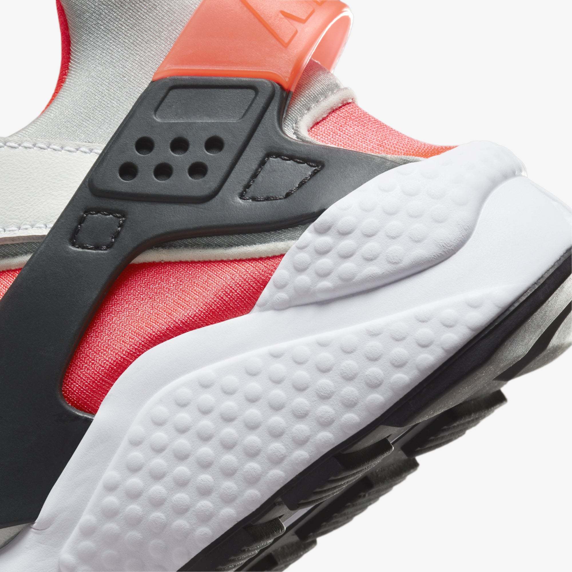 AIR HUARACHE 'WHITE/METALLIC SILVER-INFRARED 23-BLACK'