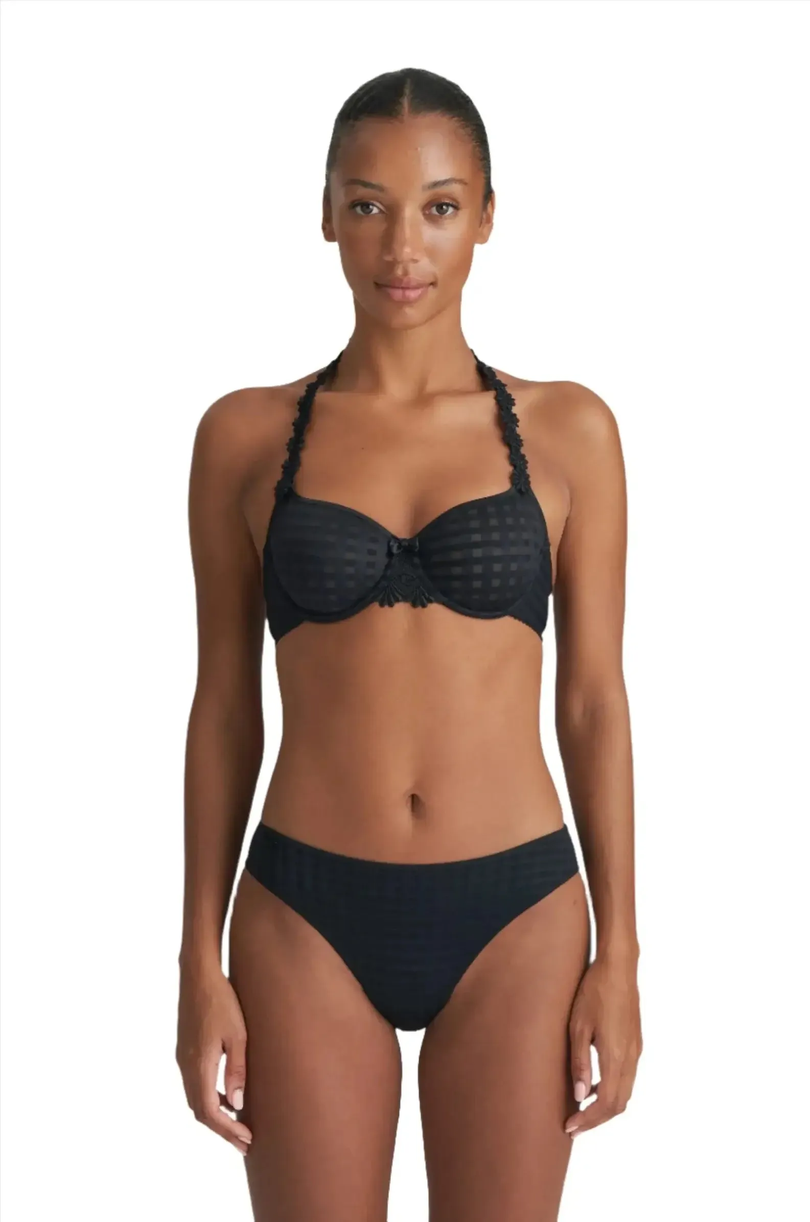 Avero Underwire Bra in Black