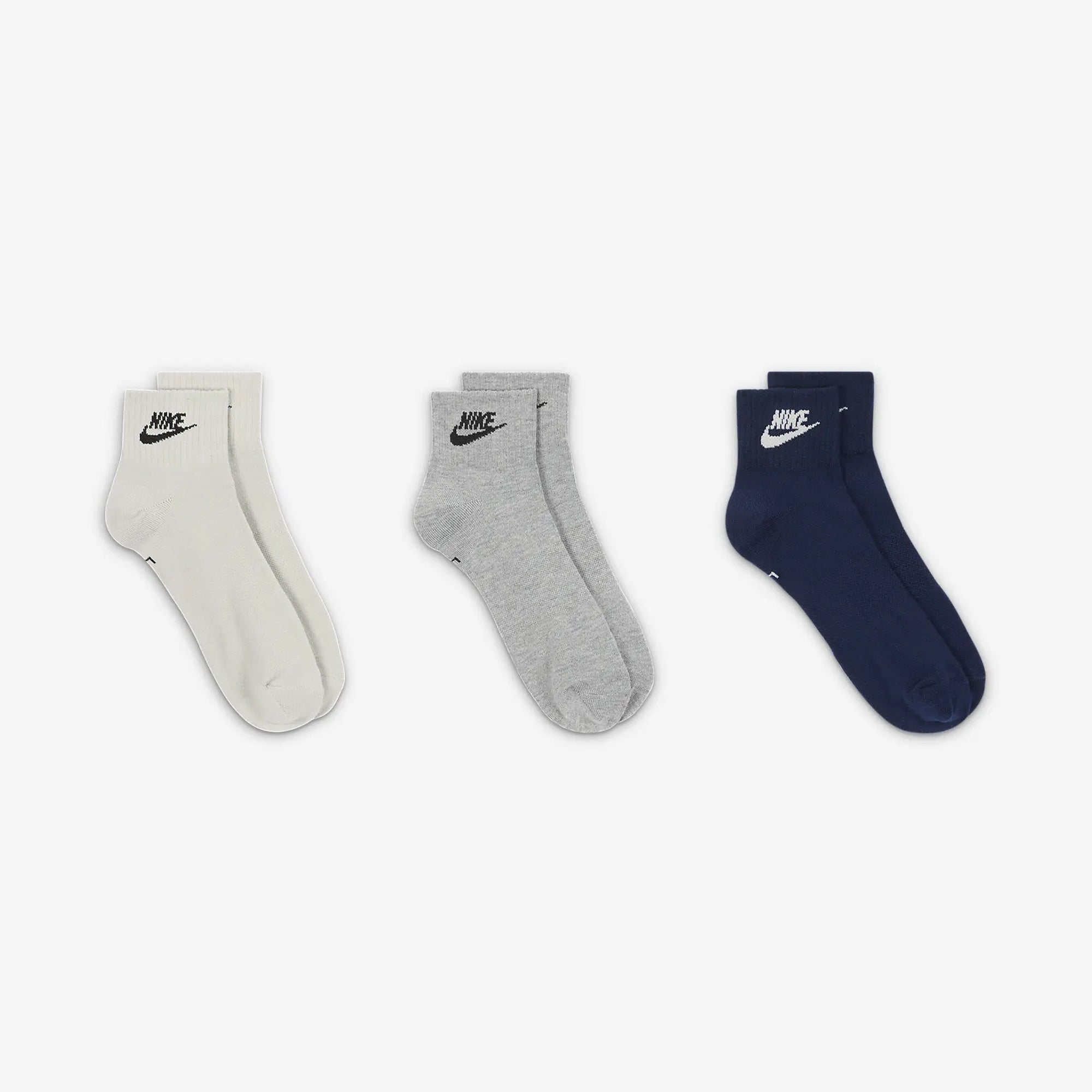 EVERYDAY ESSENTIAL ANKLE SOCKS (3 PAIRS)