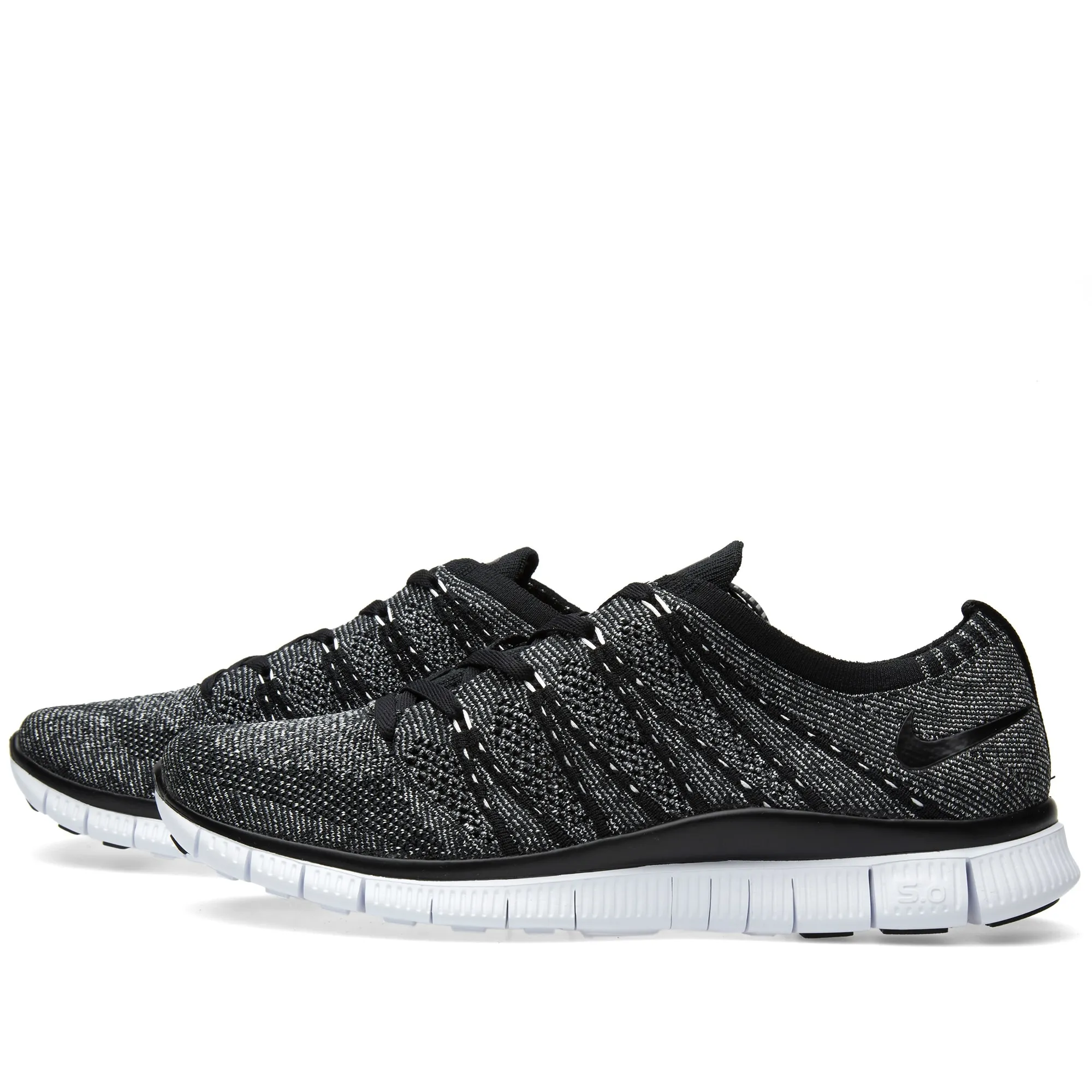 Nike Free FlyknitBlack & White