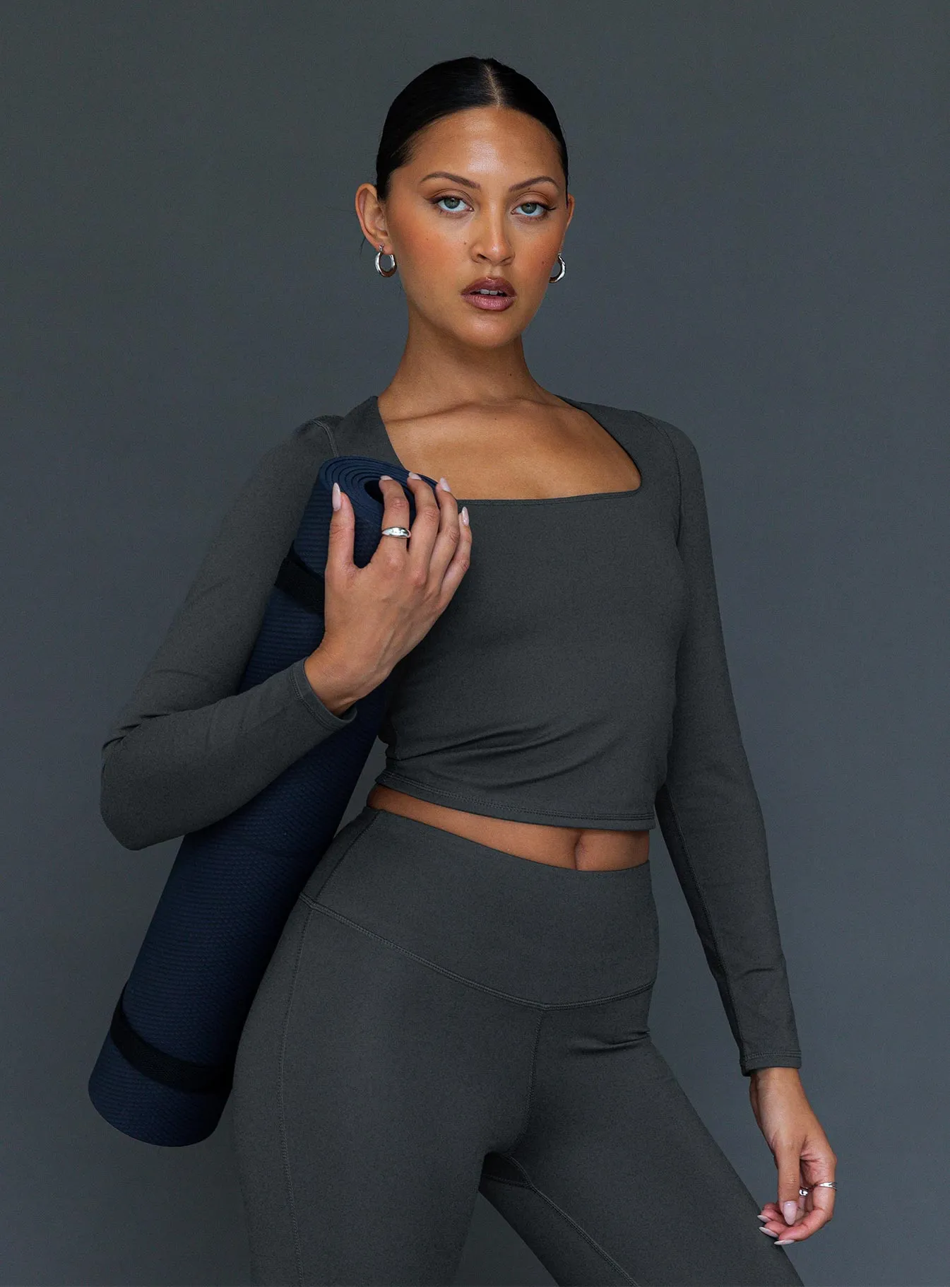 Thriving Activewear Top Grey